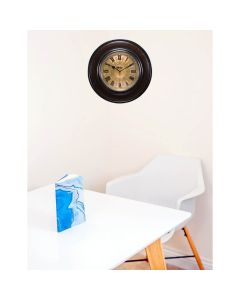 Finest brown colored wooden wall clock - Artypillar