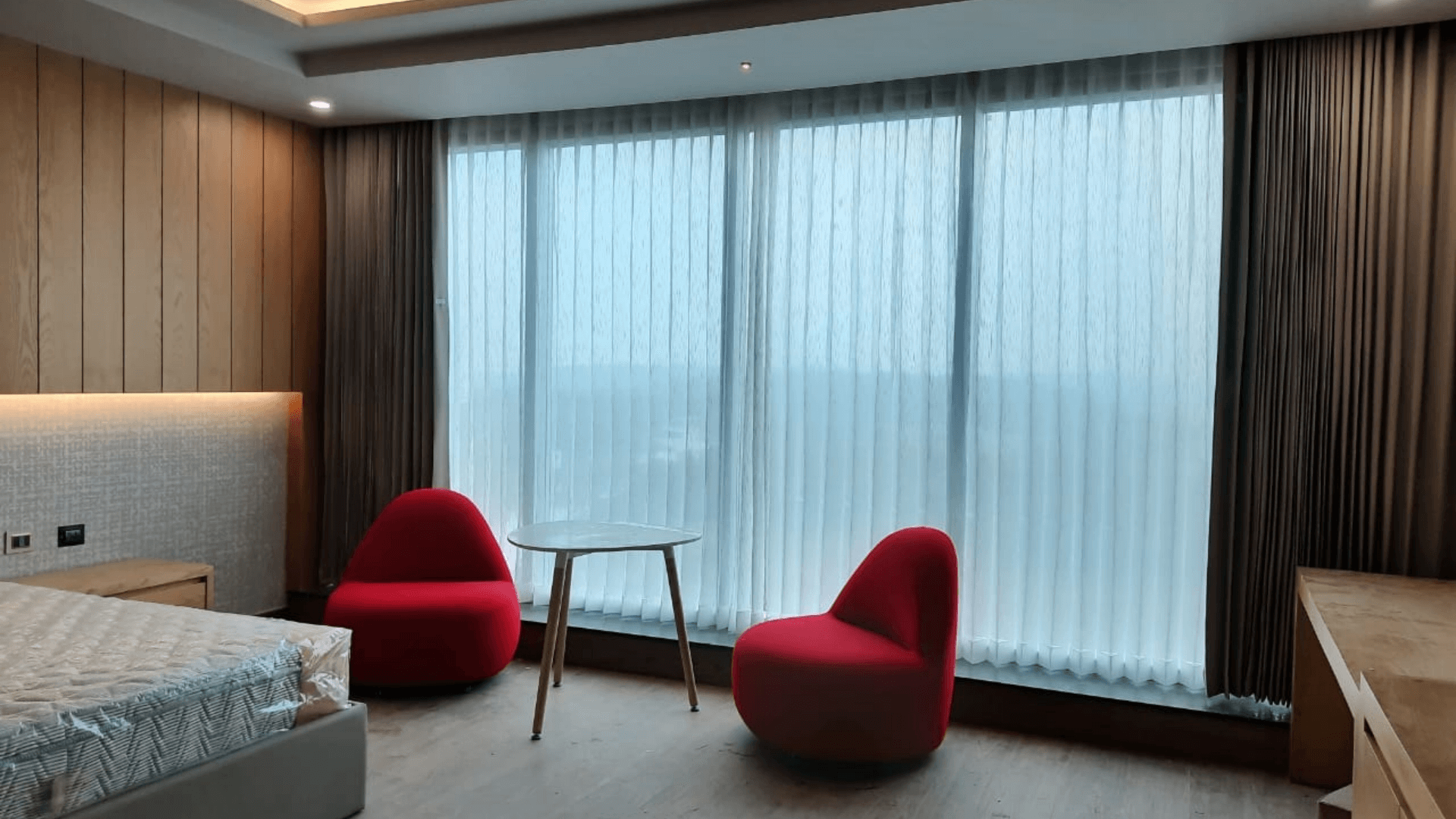 Understand the functionality difference between blinds and curtains